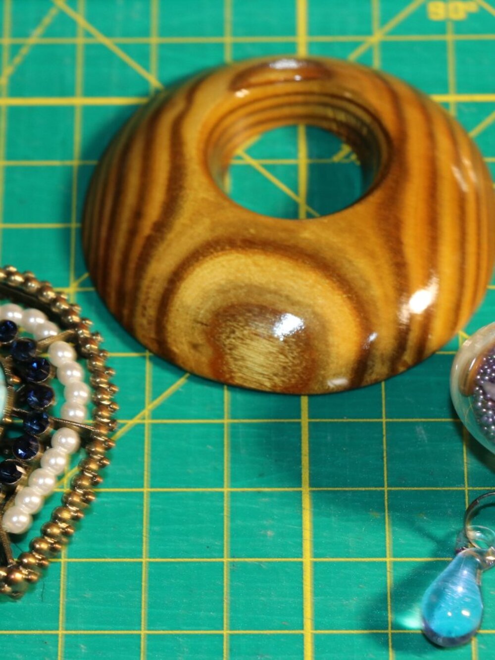 40+ Pendants, Charms, and Finales from Vintage to Modern Day Jewelry - Picture 3 of 11